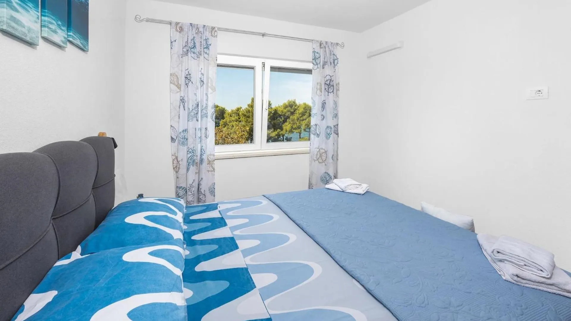 Apartment Ivana With Sea View - Pet Friendly Fažana