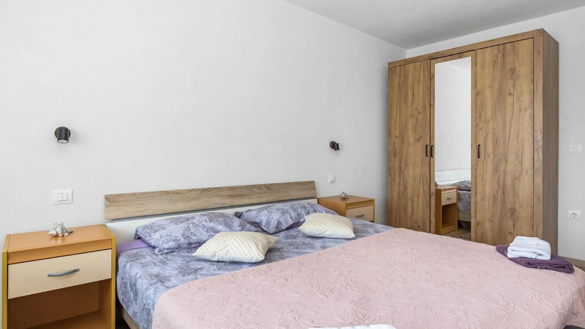 Apartment Ivana With Sea View - Pet Friendly Fazana Croatia
