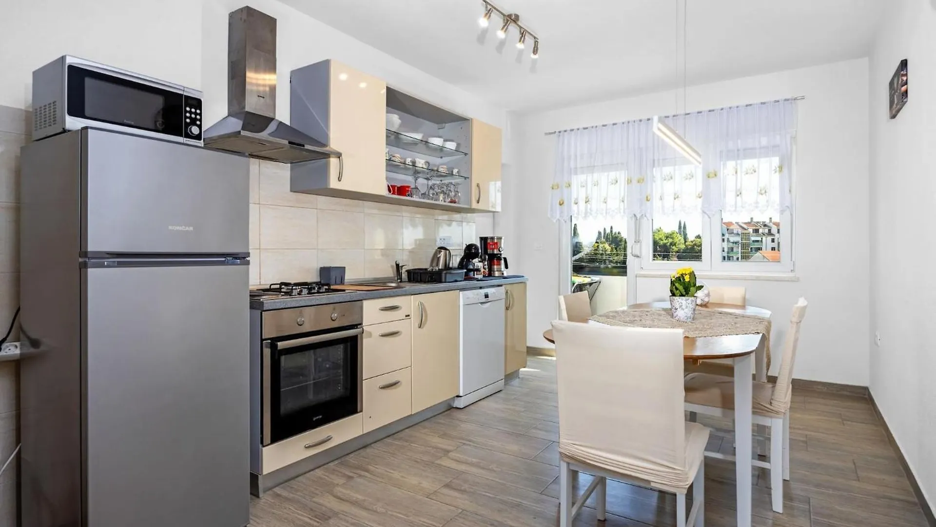 Apartment Ivana With Sea View - Pet Friendly Fazana